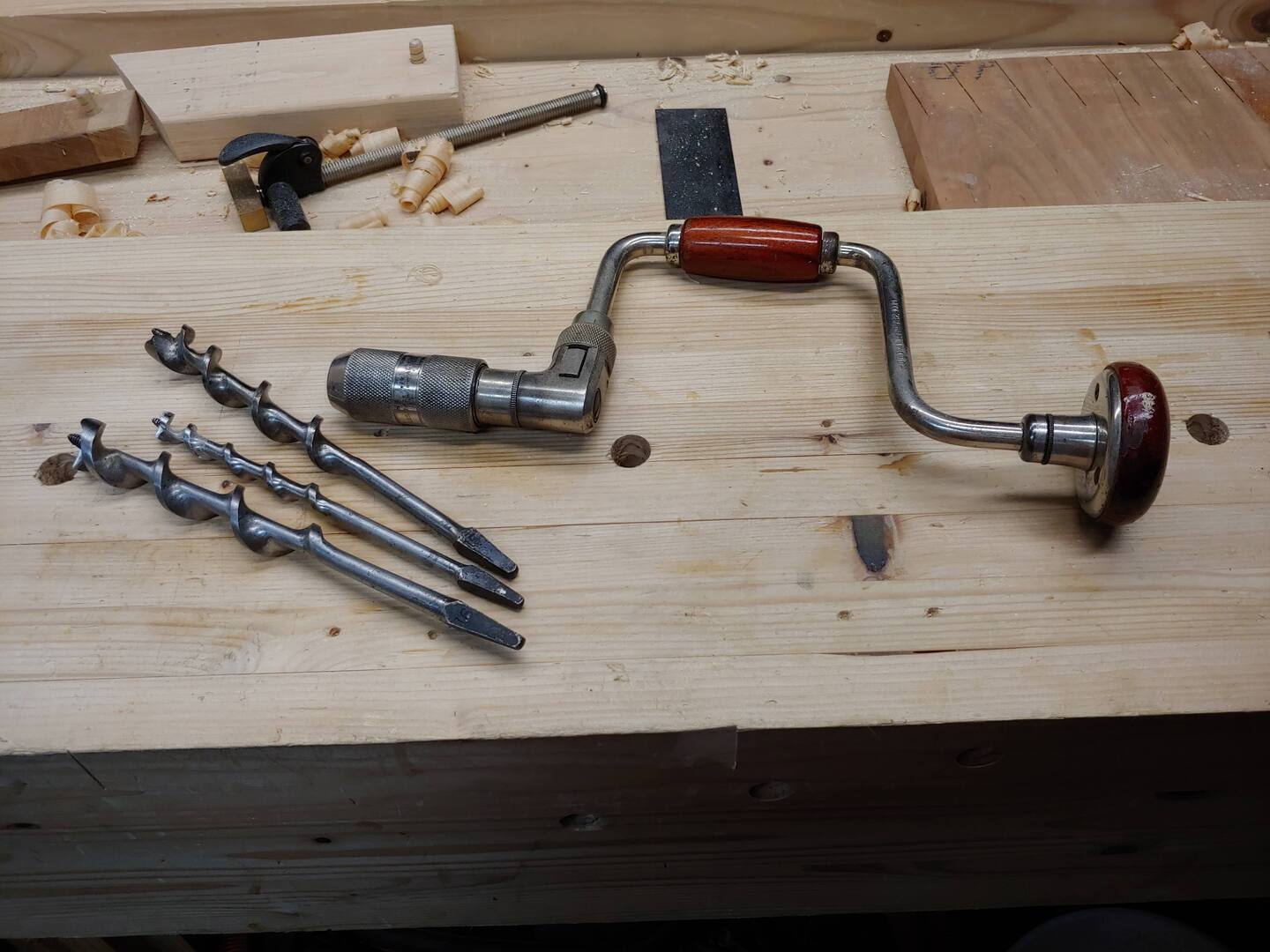 Figure 3. My Miller&rsquo;s Falls brace and a few bits.